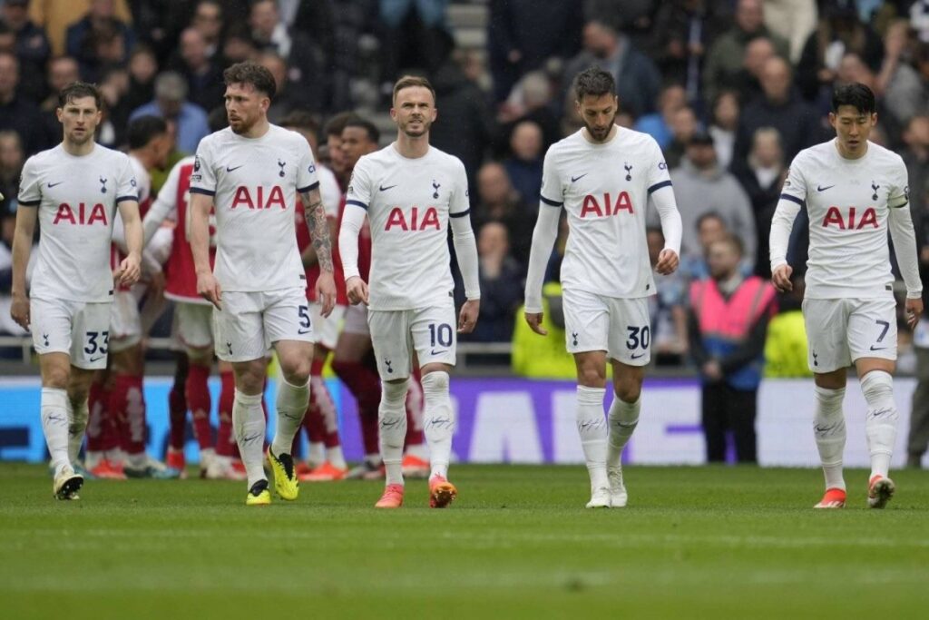 Gary Lineker claims absence of player responsible for Tottenham collapse