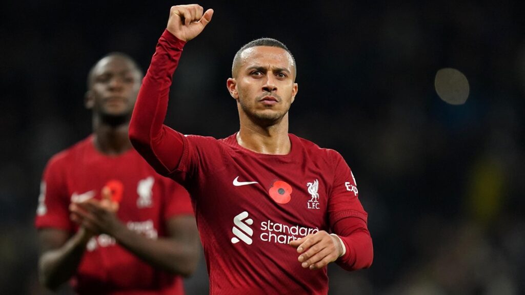 Juventus and Inter Milan looking at signing Premier League midfielder