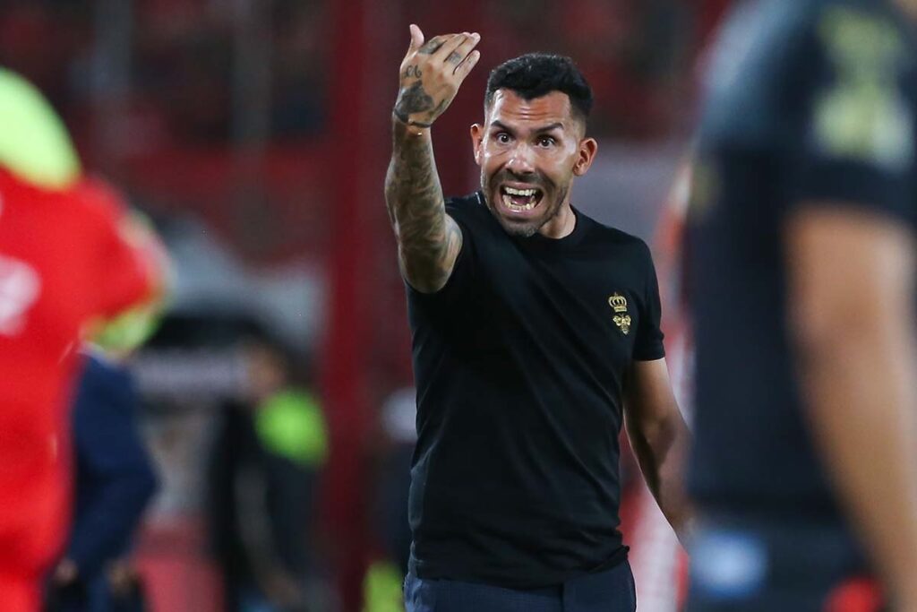 Former Man United and City striker Tevez quits as Independiente coach