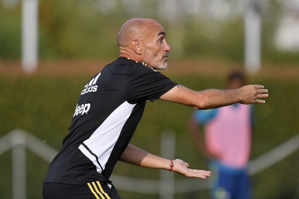 Paolo Montero will replace Allegri until end of the season