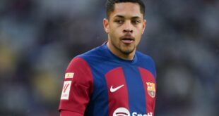 Barcelona striker shares his discontent to dressing room over playing time – report