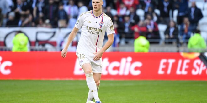 Juventus adds a Lyon defender to their shopping list