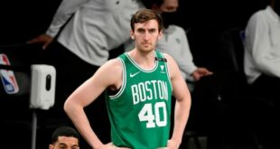 Luke Kornet sustained a left wrist injury in Game 2 of the ECF