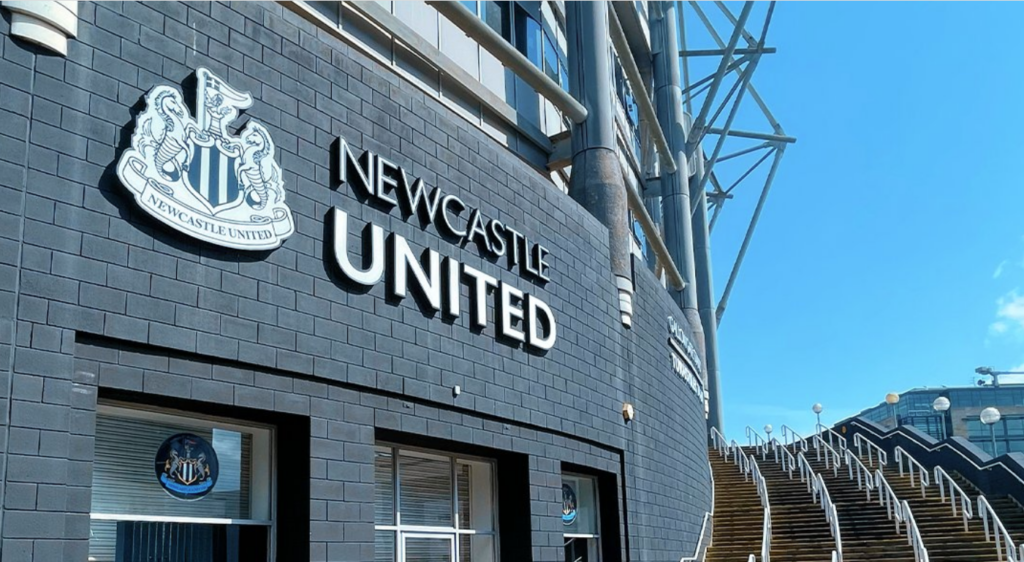 Newcastle set to launch £15m bid and five-year contract offer – Report