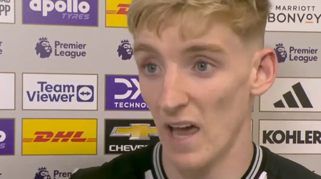 Anthony Gordon’s VAR rant after Man Utd howler – Watch brilliant interview here