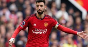 Fernandes to consider United future amid lack of silverware