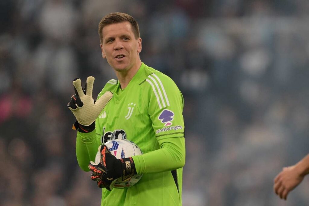 Chelsea could sign former Arsenal man as they look for a new goalkeeper