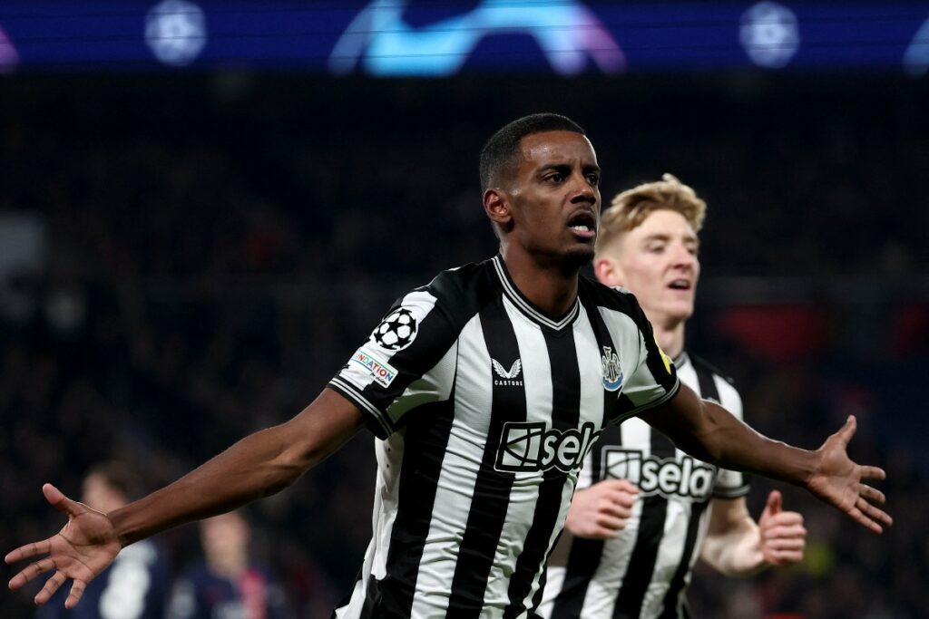 Arsenal told Alexander Isak price as Gunners eye move for a striker