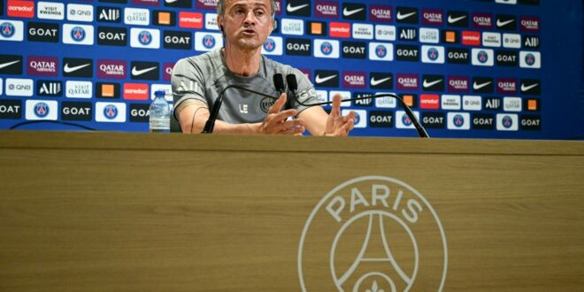 Luis Enrique refuses to comment on PSG prodigy’s future amid Barcelona links