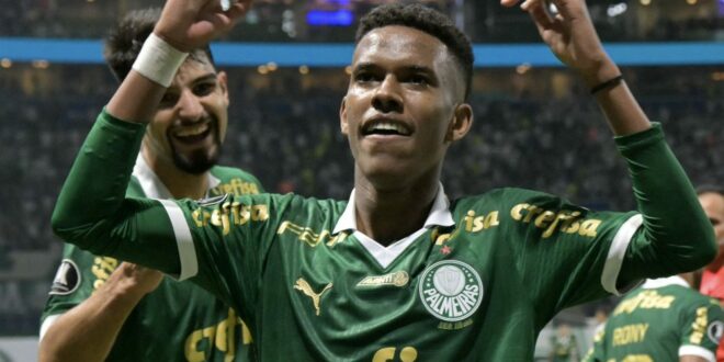 Brazilian whizkid remains intent on Barcelona move, club still interested