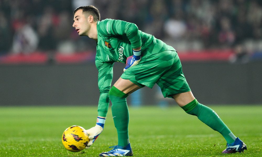 Barcelona looking for a backup goalkeeper in June pending financial clearance – report