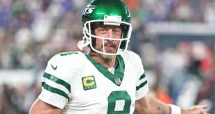 Aaron Rodgers Could Pass Dan Marino On NFL Passing Yards List