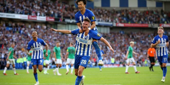 Man United target Evan Ferguson to stay with Brighton after tough season