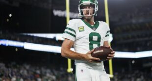 Aaron Rodgers Favored To Win NFL Comeback Player Of The Year