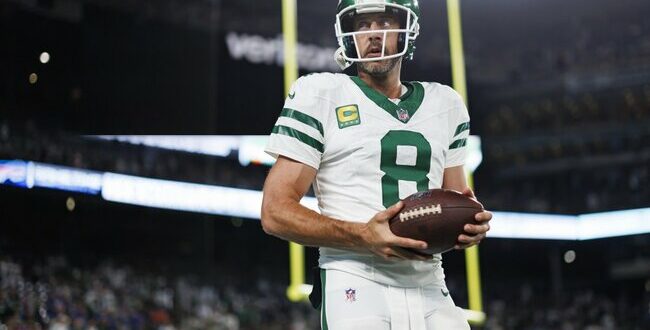 Aaron Rodgers Favored To Win NFL Comeback Player Of The Year