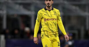 Hummels header sends BVB to Champions League final