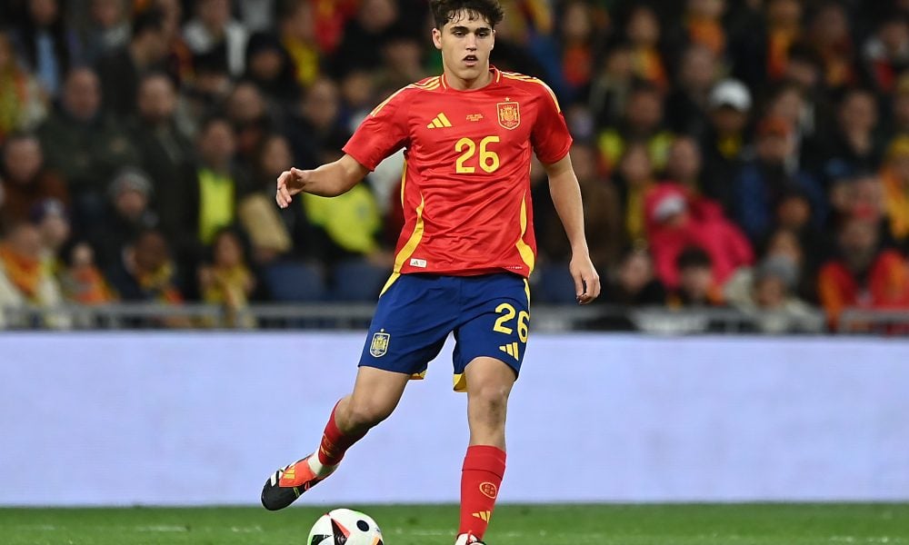 Barcelona’s 17-year-old prodigy included in Spain’s centre-back shortlist