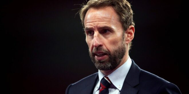 Carragher Urges Southgate To Drop 2 Players To Improve England