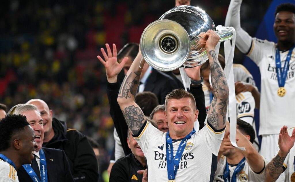 Toni Kroos to stay at Real Madrid but not as player