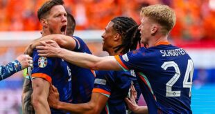 Netherlands edge past Poland with late Weghorst winner