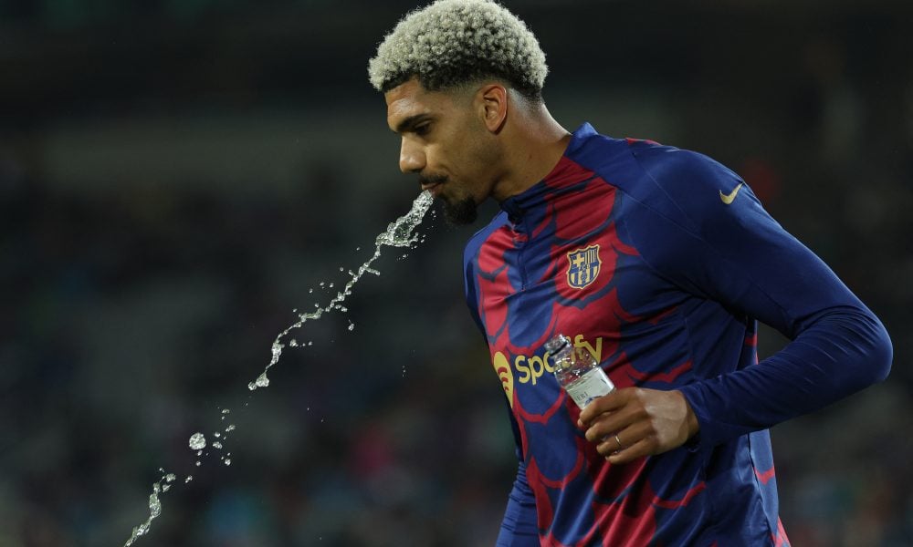 Defensive ace focused entirely on his continuity with Barcelona despite exit claims