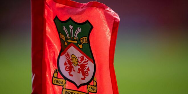 Wrexham providing free Welsh language lessons to players, fans