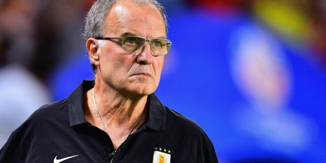 Bielsa wins over fans with treatment of Uruguay supporter