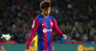 Hansi Flick informs Barcelona winger ‘he wants him to stay’ – report