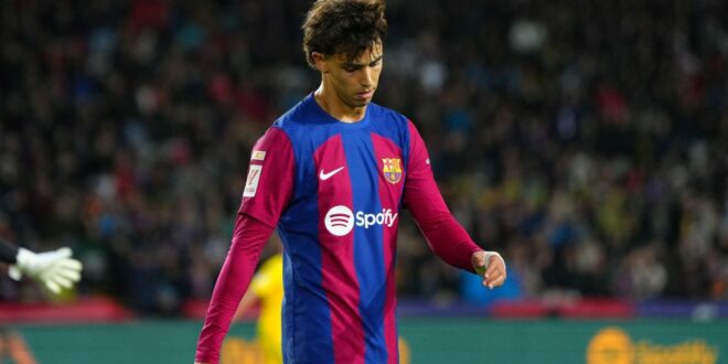 Hansi Flick informs Barcelona winger ‘he wants him to stay’ – report