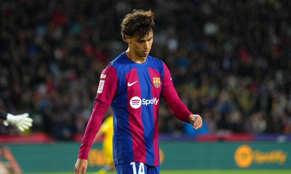 Hansi Flick informs Barcelona winger ‘he wants him to stay’ – report