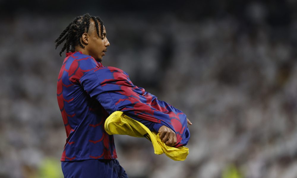 Arsenal express interest in signing €45 million-rated Barcelona defender – report