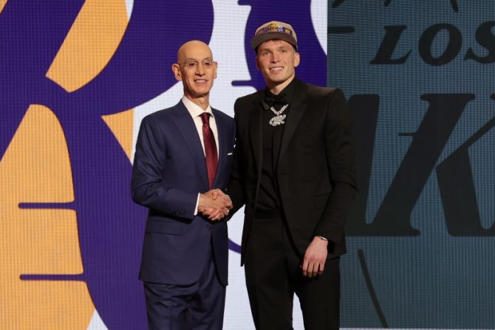 The Lakers drafted Dalton Knecht with the 17th overall pick