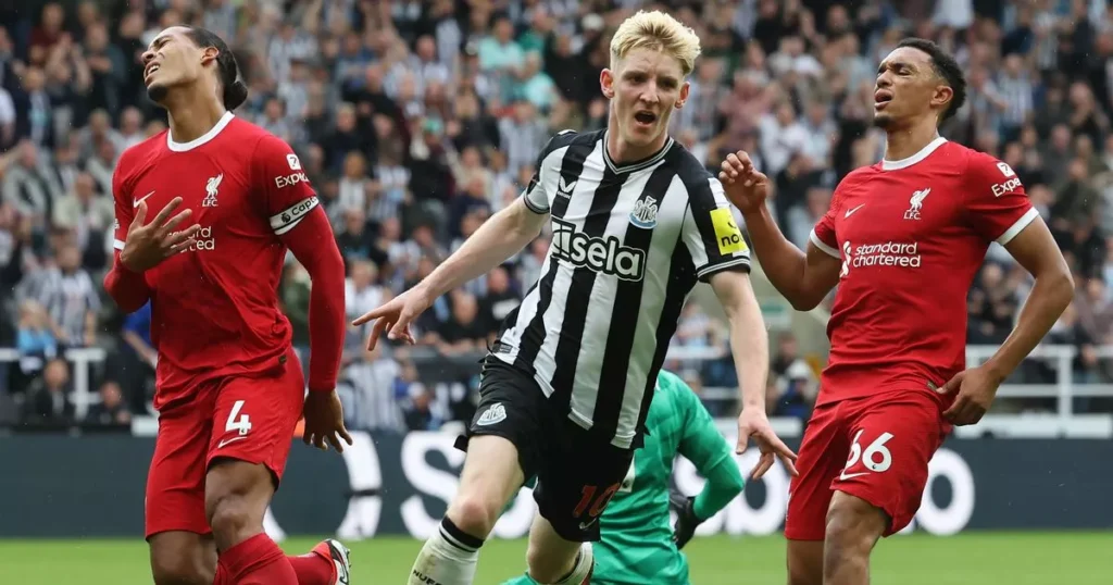 Newcastle bombshell as Toon hold shock talks with Liverpool over late part-exchange