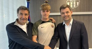 Barcelona hand first professional contract to ‘future first-team goalkeeper’