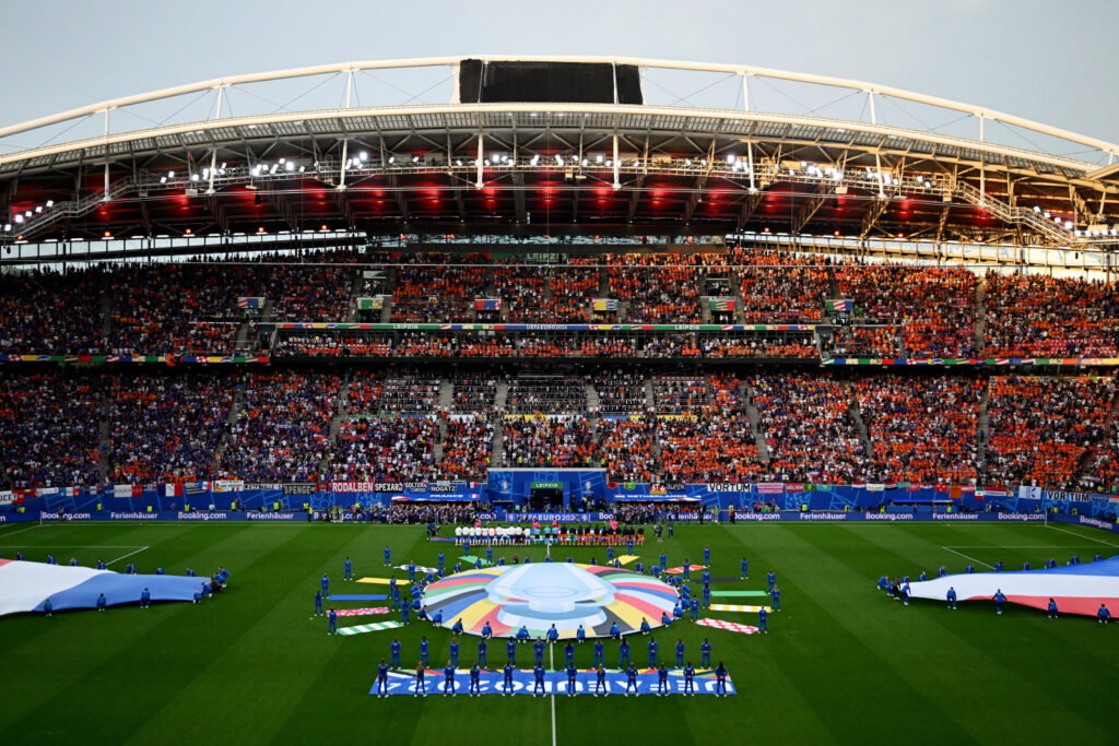 Netherlands battle to a scoreless draw with France after VAR rules out Simons goal