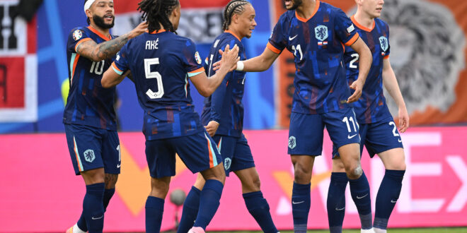 Dutch supersub Weghorst scores winner against Poland