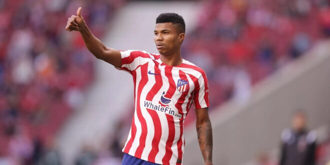 Premier League club will challenge Juventus to sign Atletico Madrid defender