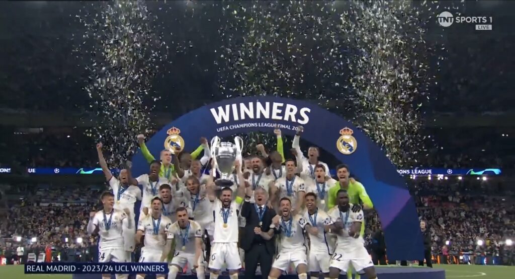 Nacho leads Real Madrid players in lifting the Champions League trophy