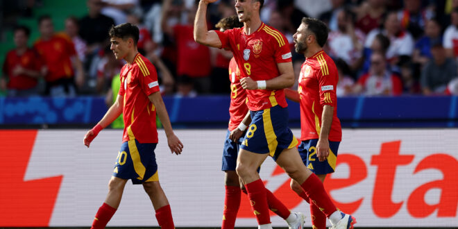 Spain brush Croatia aside with first half blitz