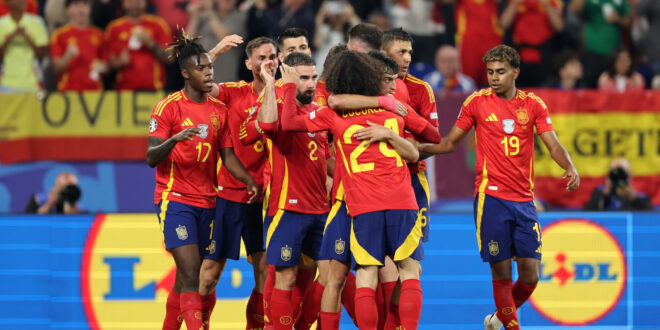 Spain deliver a masterclass to dispatch Italy and head into last 16