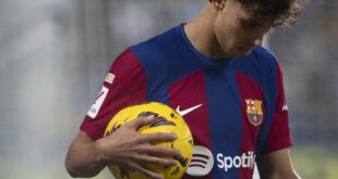 Barcelona in quandary as superagent imposes condition over future of two players