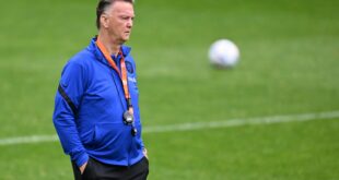 Louis van Gaal gives honest opinion on Erik ten Hag’s future