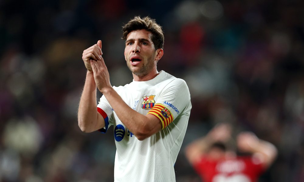 Barcelona add special clause to veteran defender’s contract proposal – report