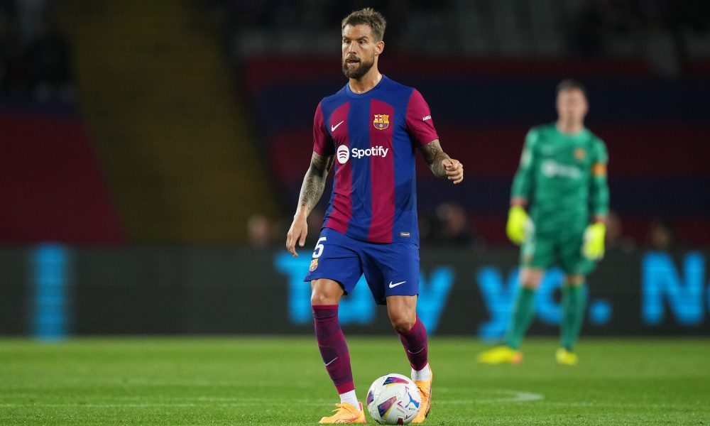 Crucial first-team defender all set to stay at Barcelona amid exit links – report