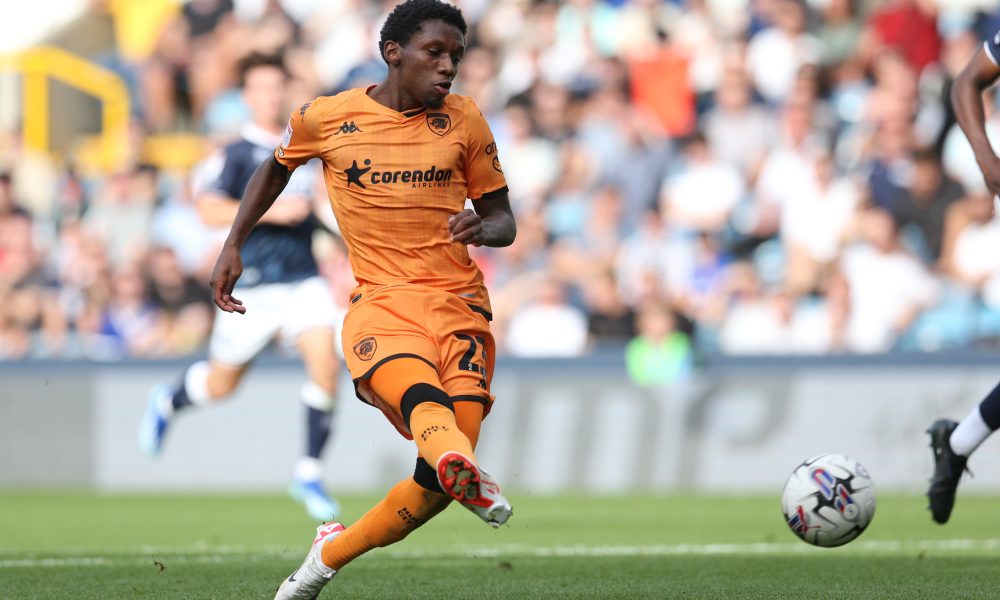Everton weigh up £16 million bid for Barcelona winger target, Tottenham also keen