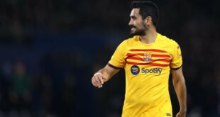 Barcelona veteran midfielder intends to see out his contract at the club