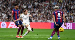 ‘Has a great career ahead’ – Real Madrid midfielder praises Barcelona wonderkid