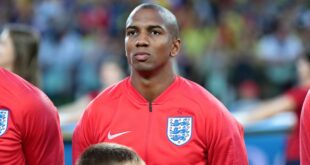 Ashley Young sings new one-year deal with Everton