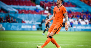 Poland 1-2 Netherlands: Weghorst rescues profligate Dutch