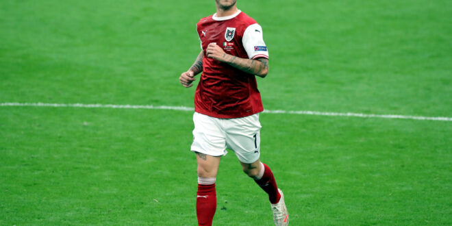 Brilliant Arnautovic upstages returning Lewandowski